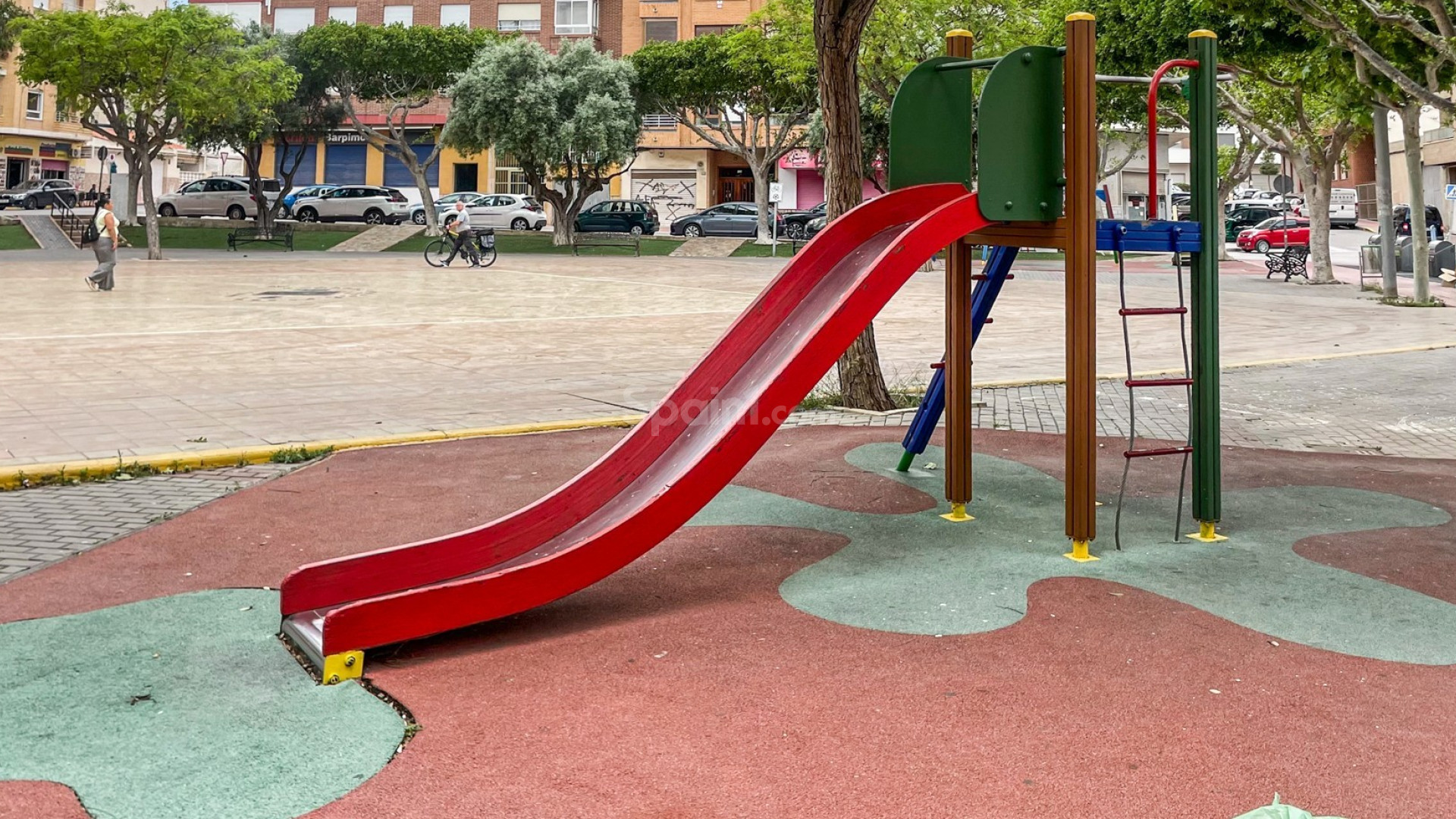Resale - Apartment -
Guardamar del Segura - Pueblo
