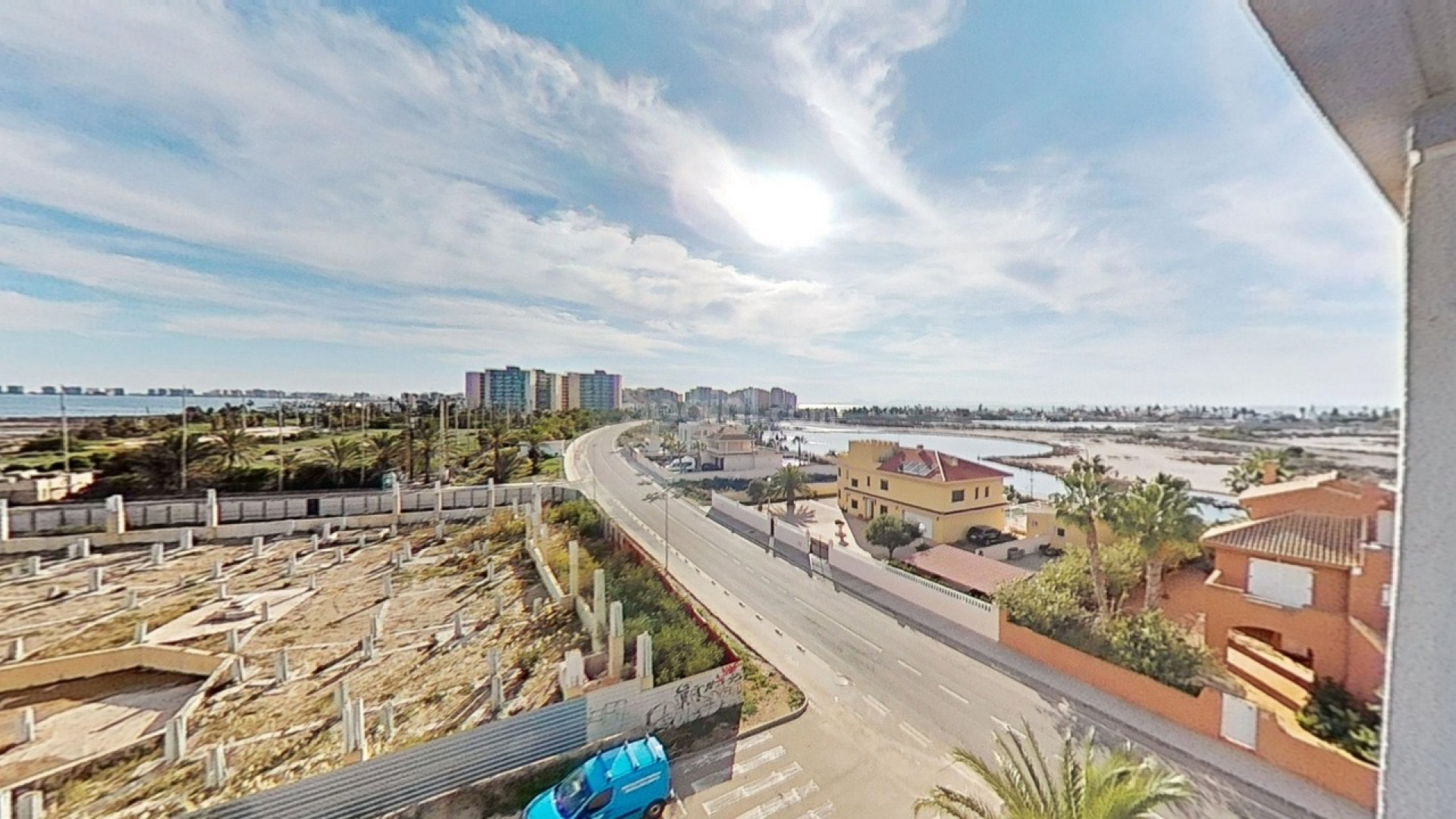 Resale - Apartment -
La Manga del Mar Menor - La Manga
