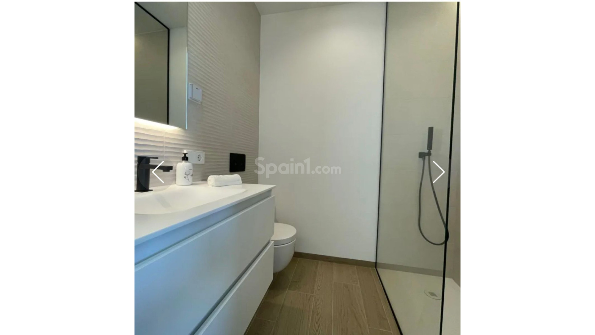 Resale - Apartment -
Las Colinas Golf and Country Club - Las Colinas