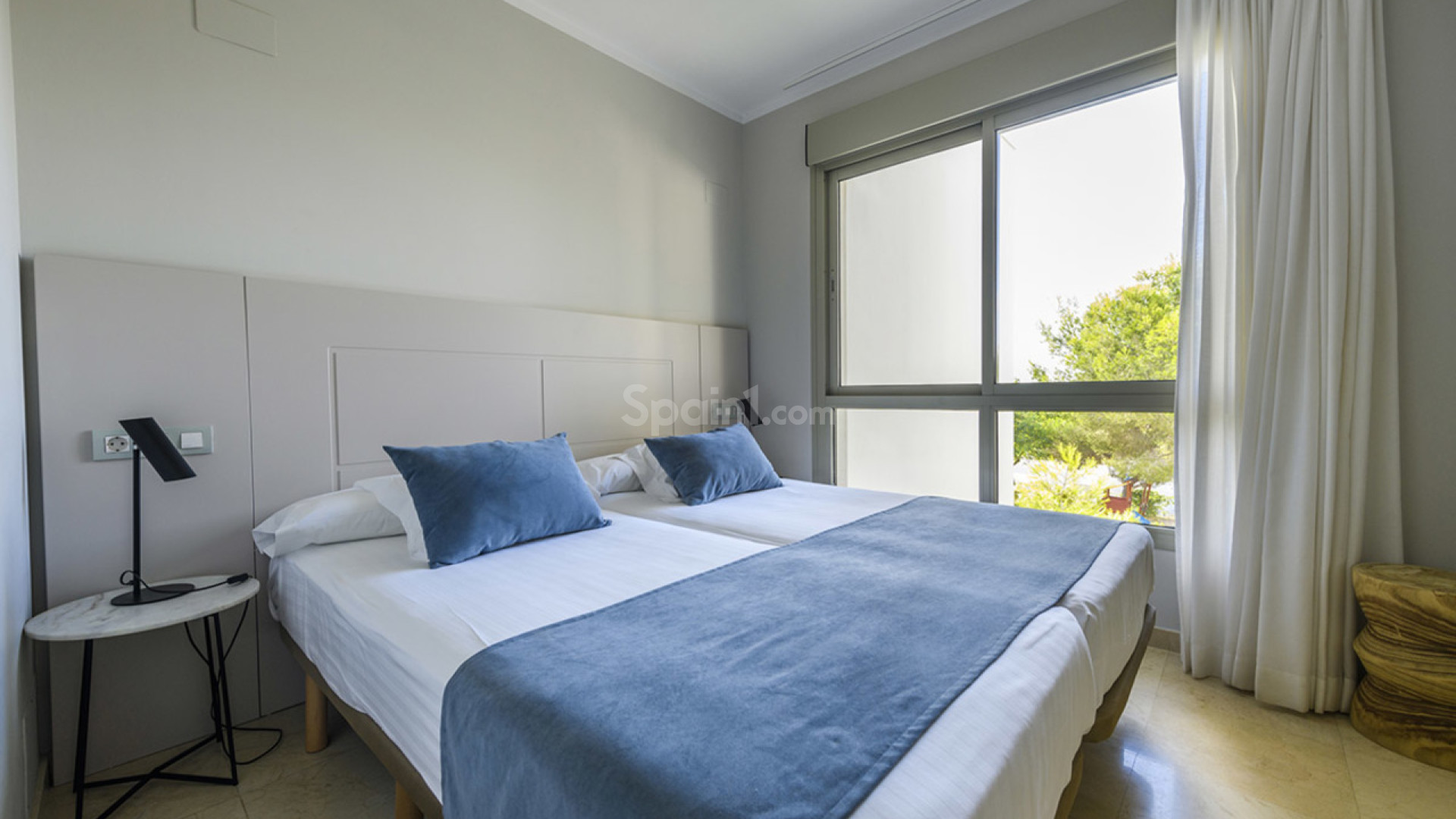Resale - Apartment -
Las Colinas Golf Resort