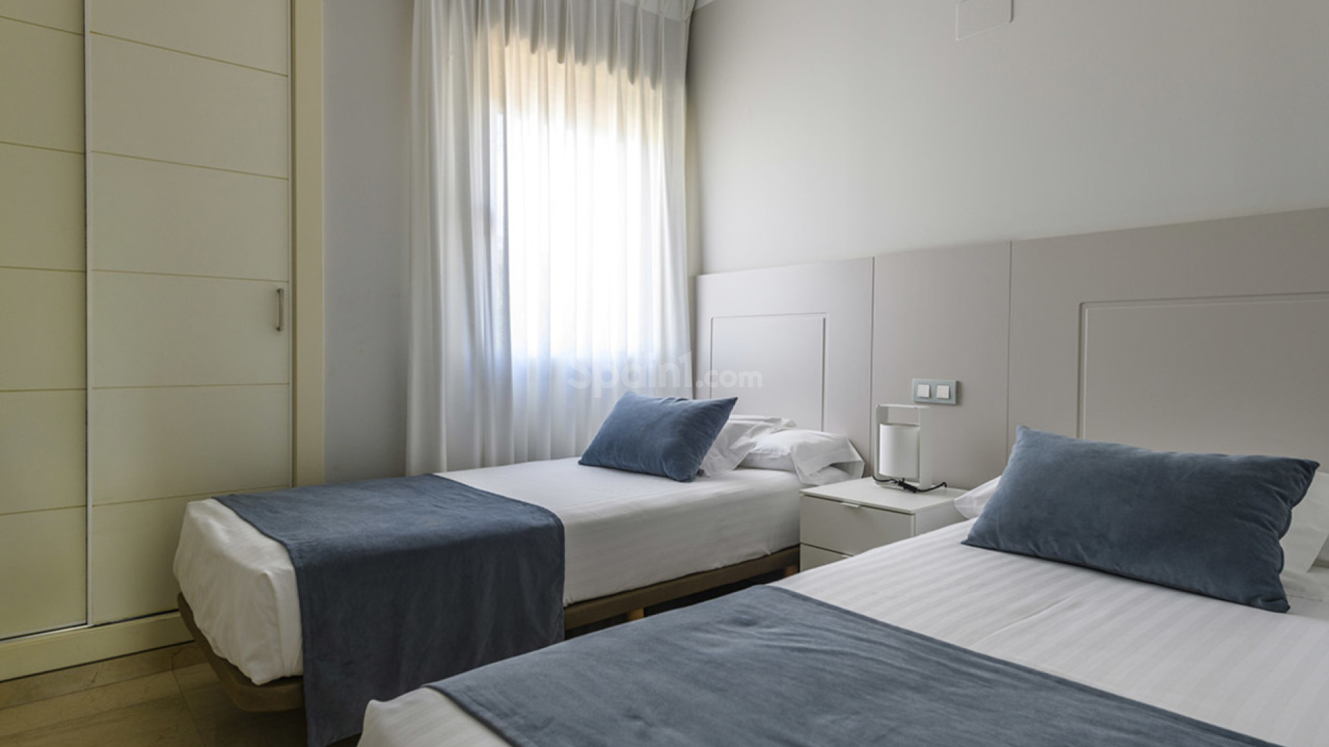 Resale - Apartment -
Las Colinas Golf Resort