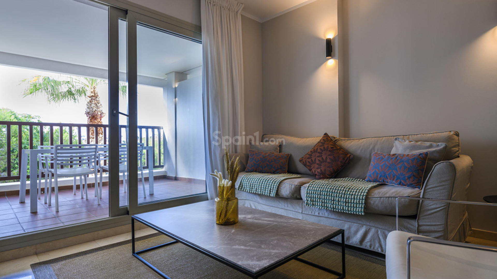 Resale - Apartment -
Las Colinas Golf Resort
