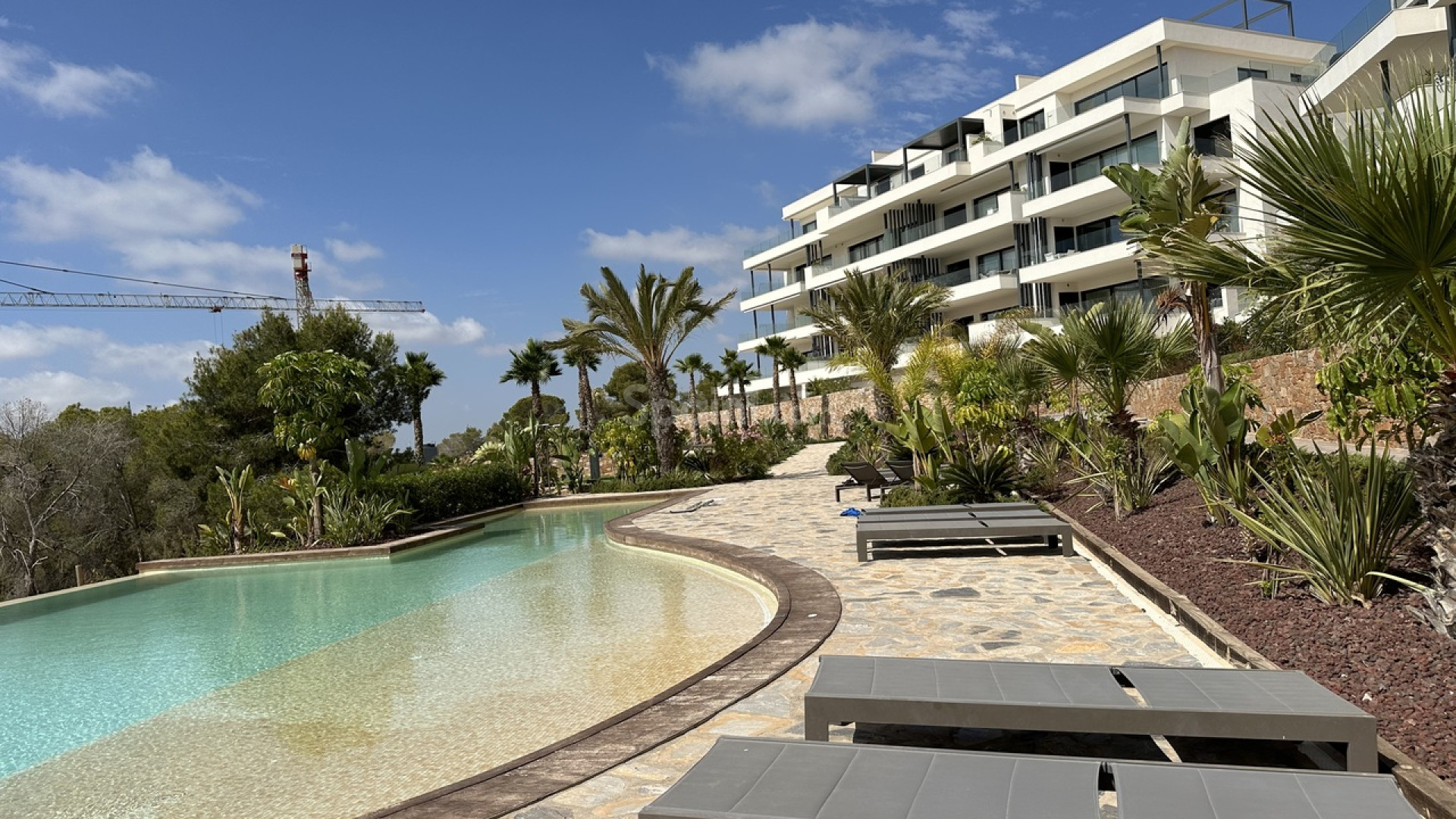 Resale - Apartment -
Las Colinas Golf Resort