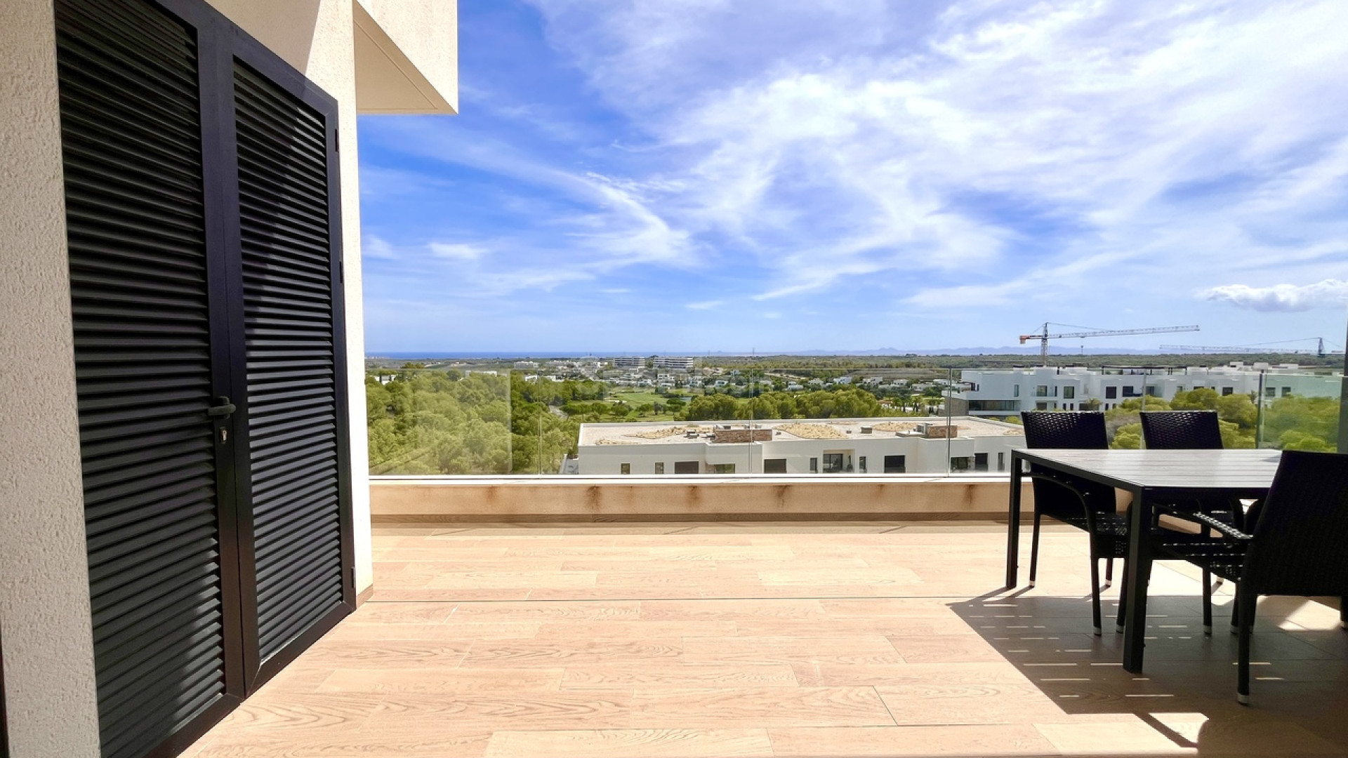 Resale - Apartment -
Las Colinas Golf Resort