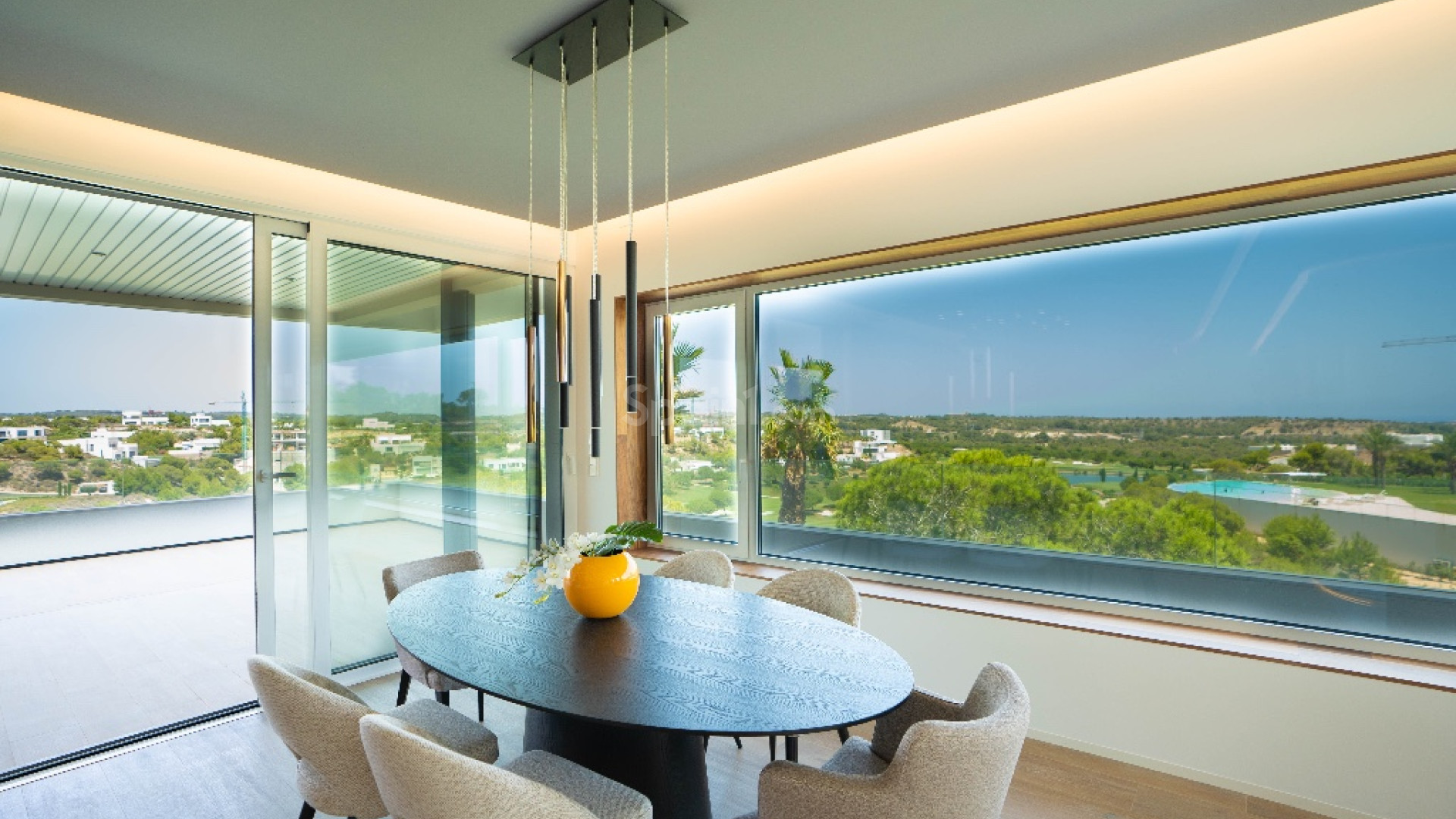 Resale - Apartment -
Las Colinas - Las Colinas Golf