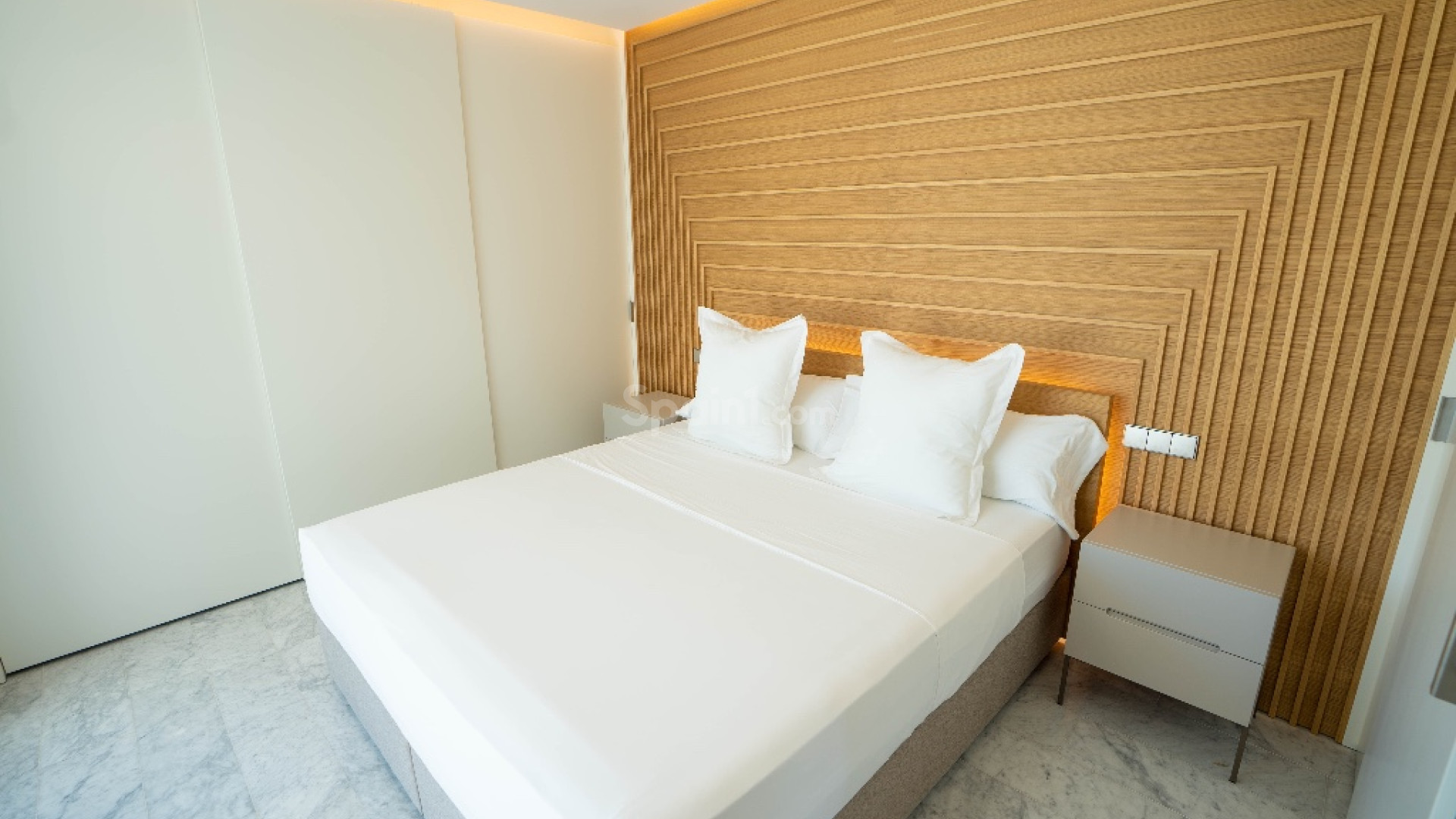 Resale - Apartment -
Las Colinas - Las Colinas Golf