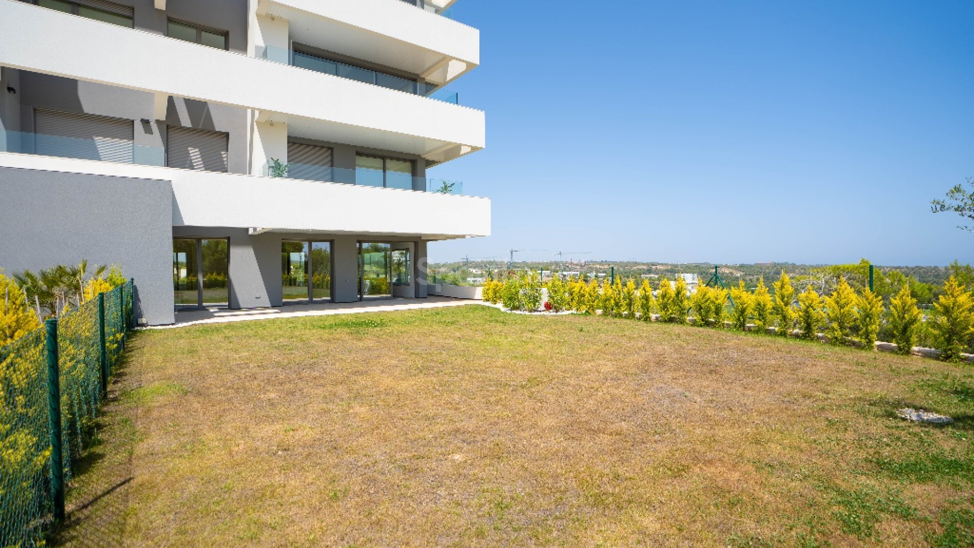 Resale - Apartment -
Las Colinas - Las Colinas Golf