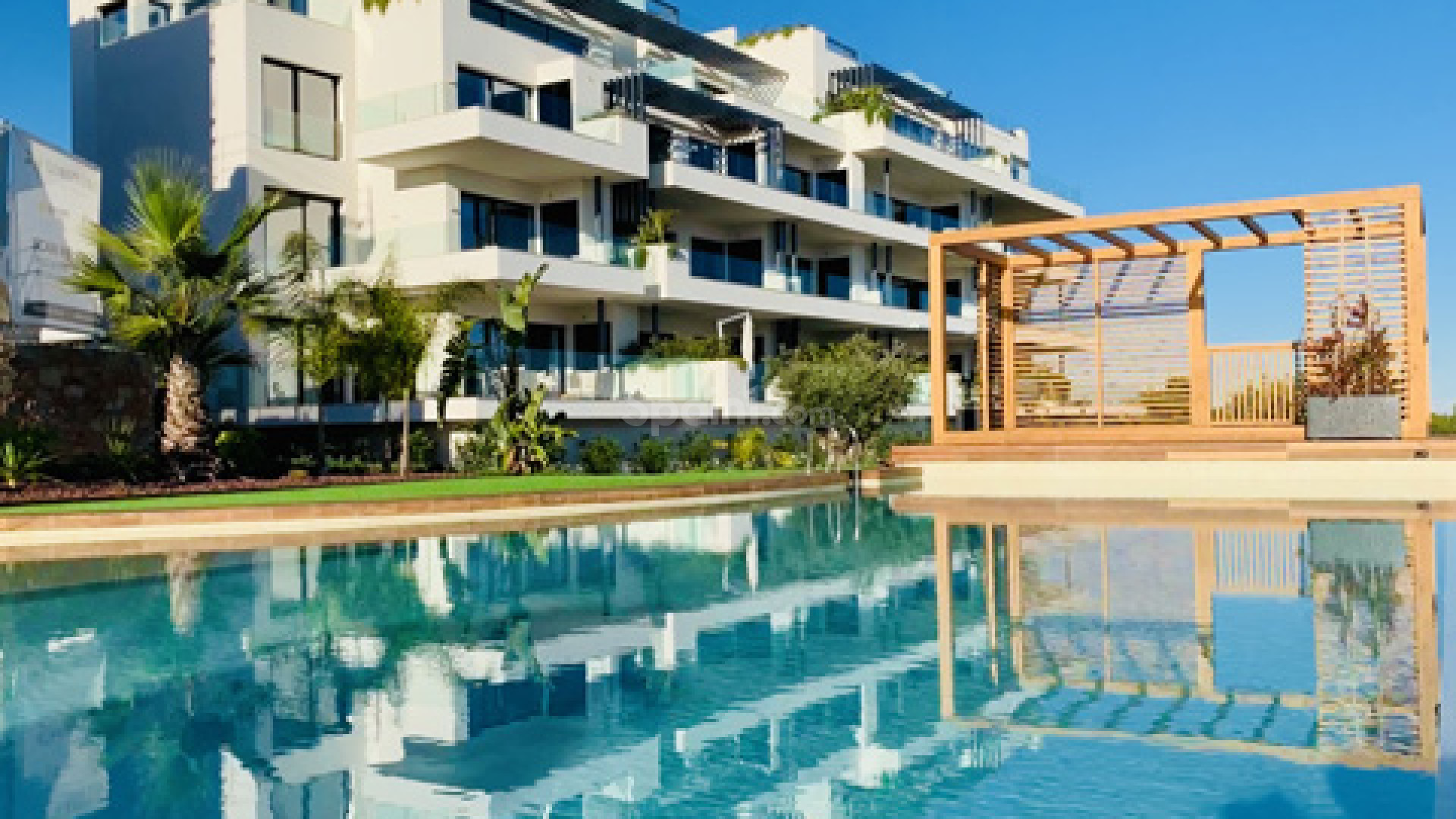 Resale - Apartment -
Las Colinas