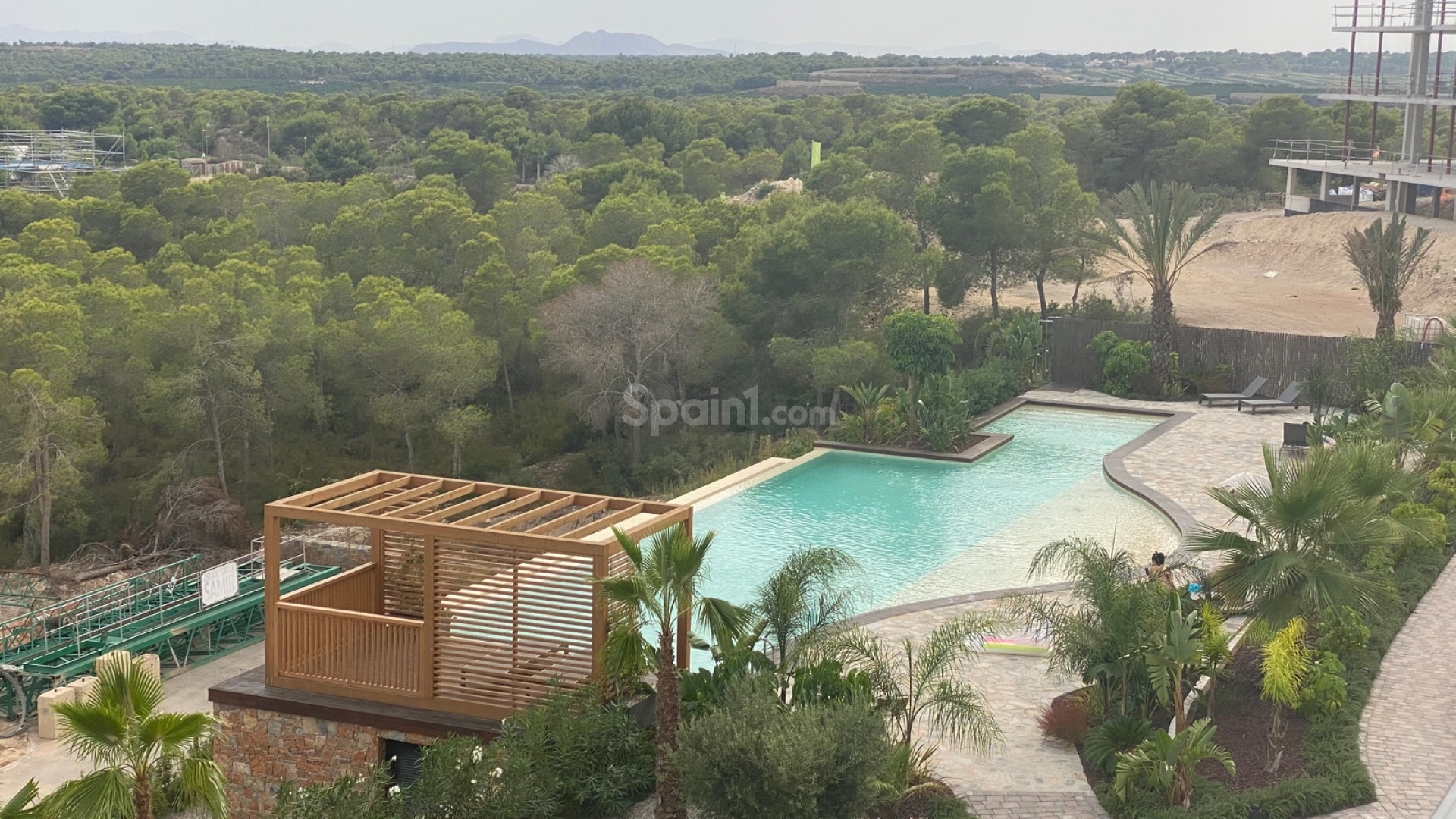 Resale - Apartment -
Las Colinas