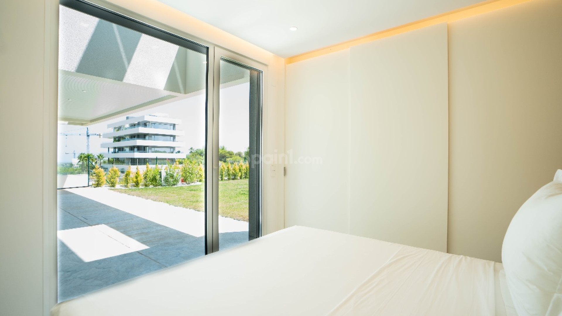 Resale - Apartment -
Las Colinas