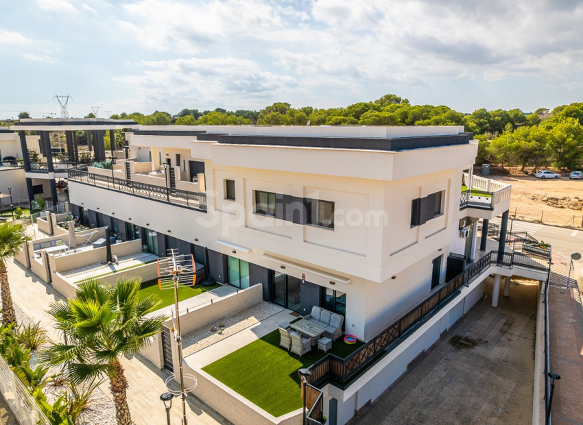 Resale - Apartment -
Lo Crispin