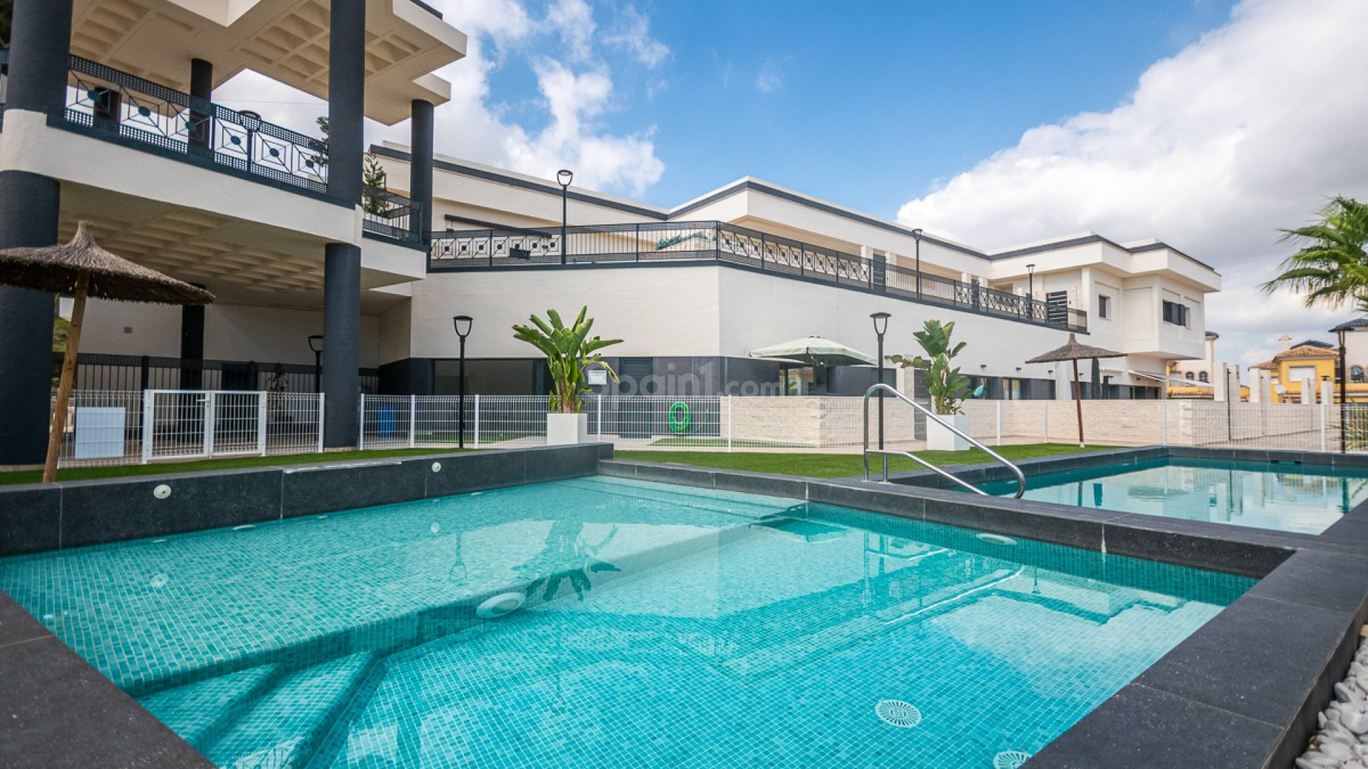 Resale - Apartment -
Lo Crispin