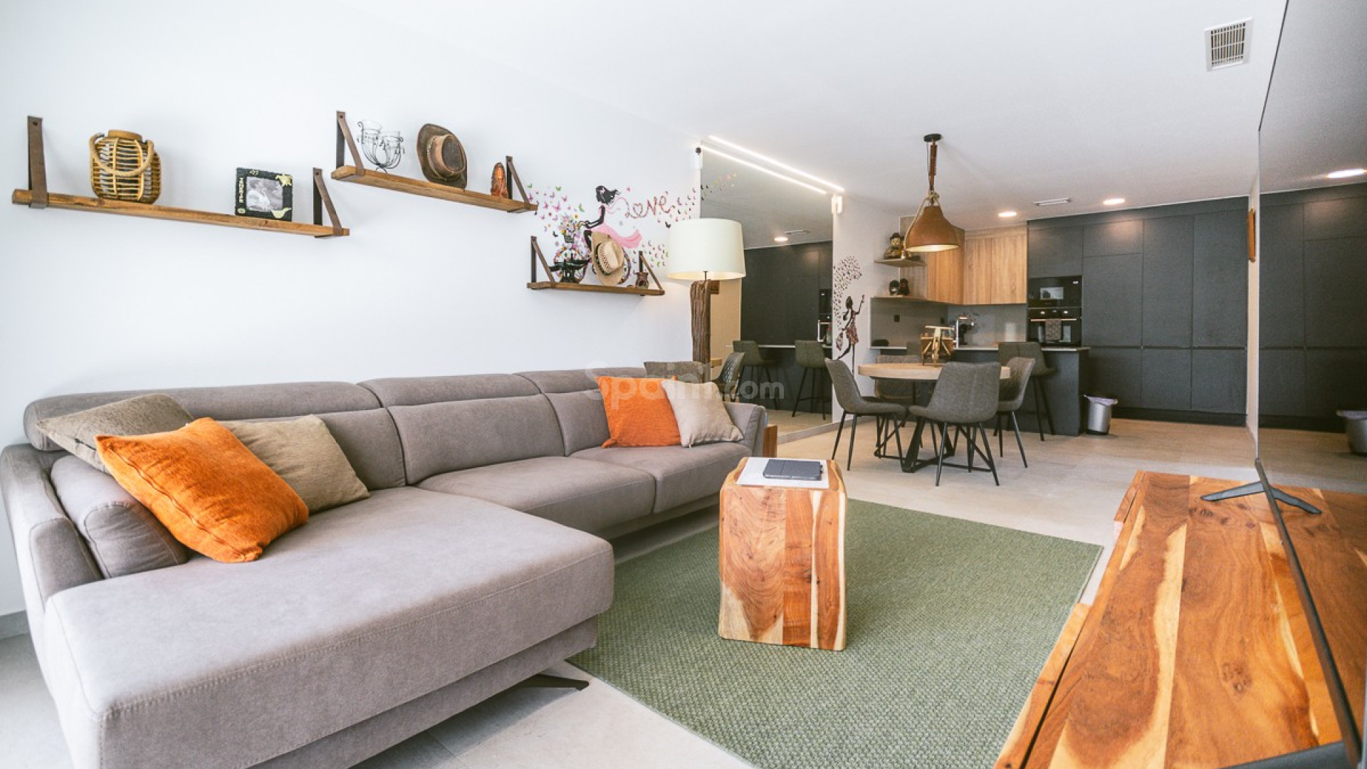 Resale - Apartment -
Lo Crispin