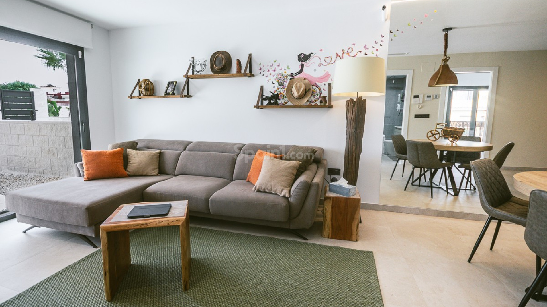 Resale - Apartment -
Lo Crispin