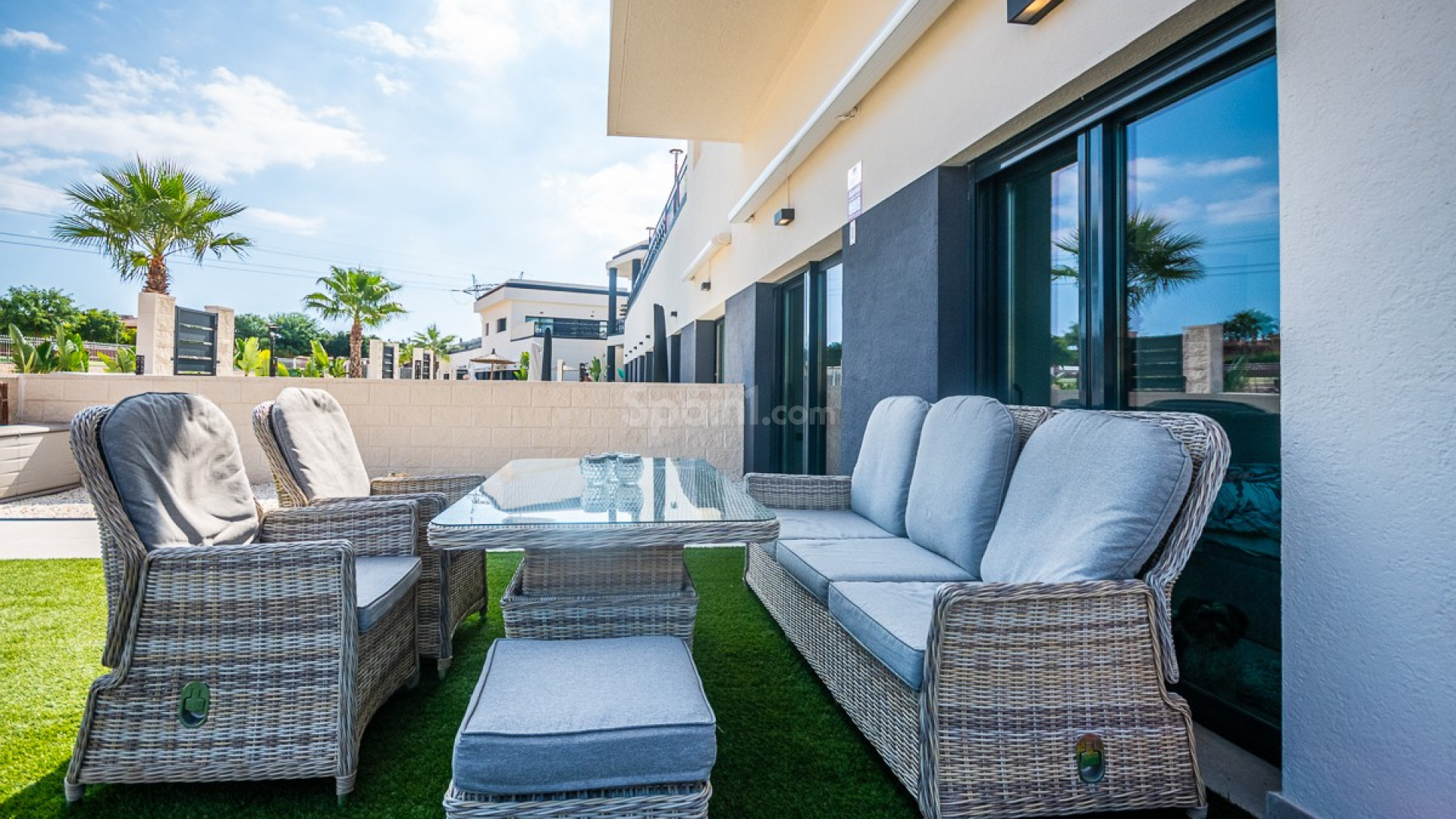 Resale - Apartment -
Lo Crispin