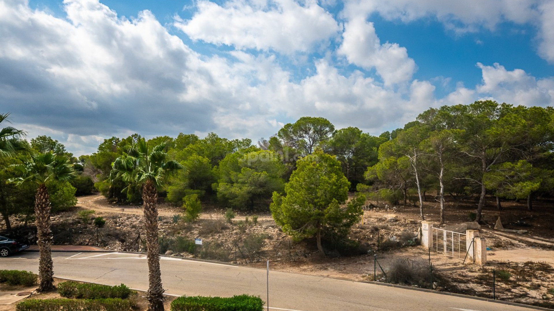 Resale - Apartment -
Lo Crispin