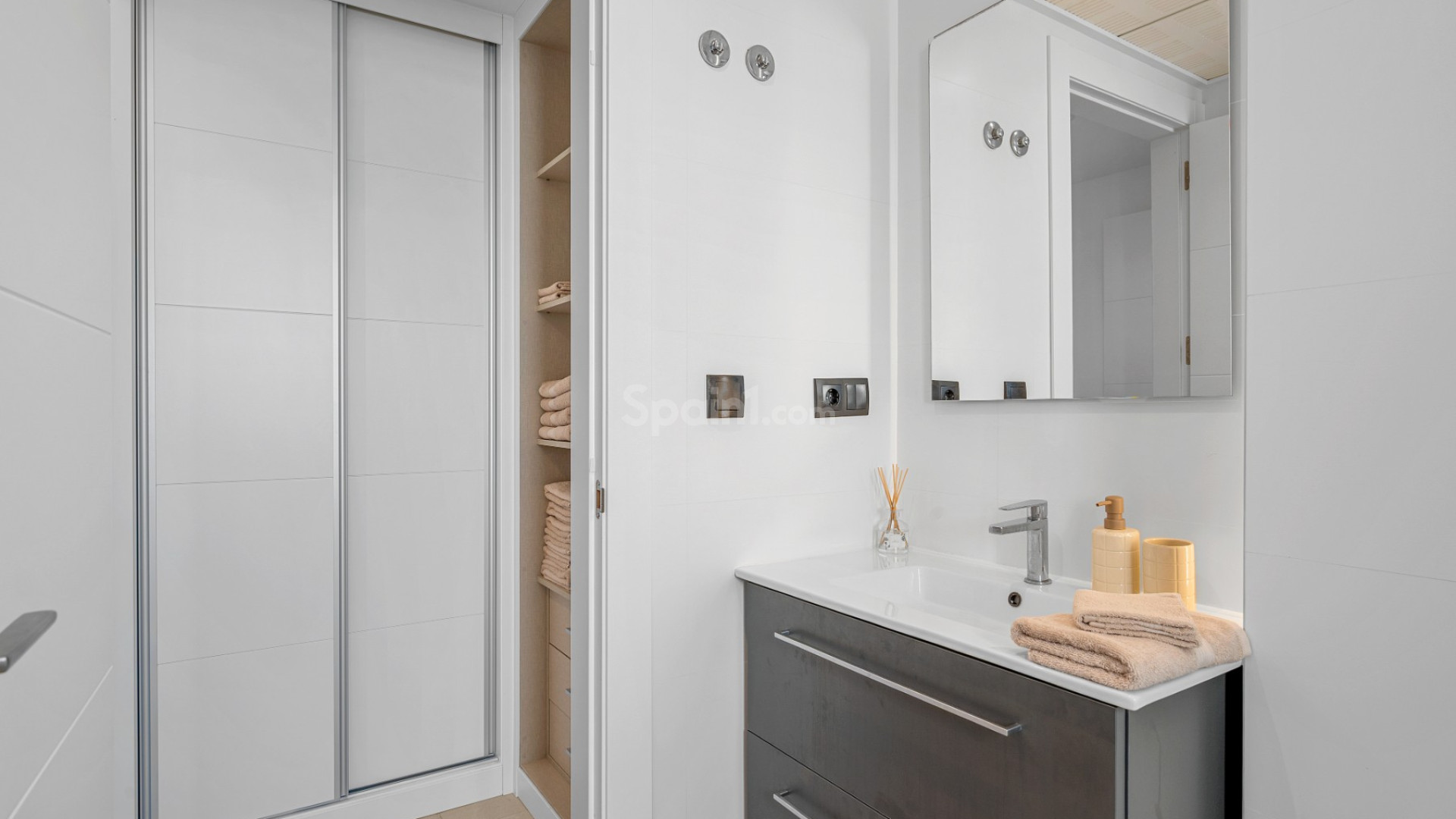 Resale - Apartment -
Los Dolses