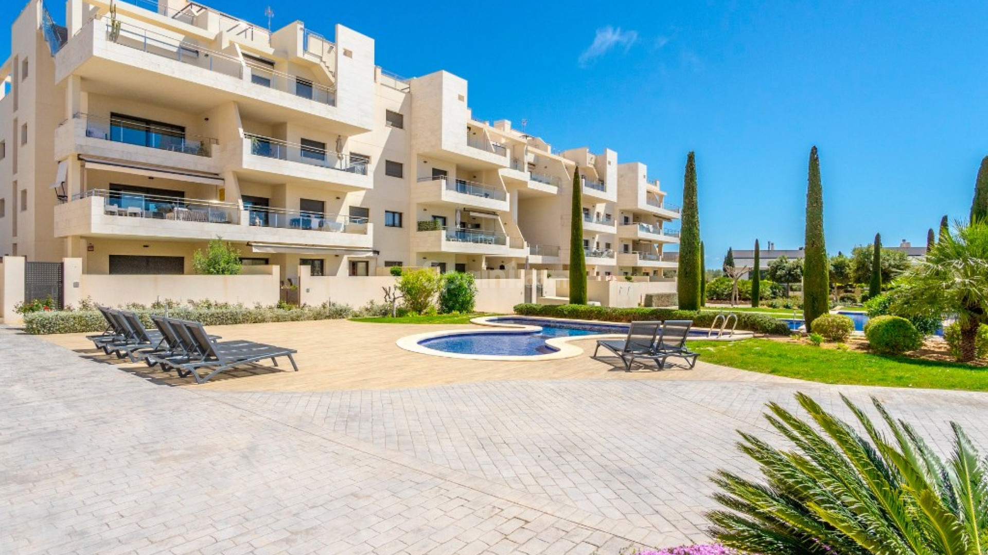 Resale - Apartment -
Los Dolses