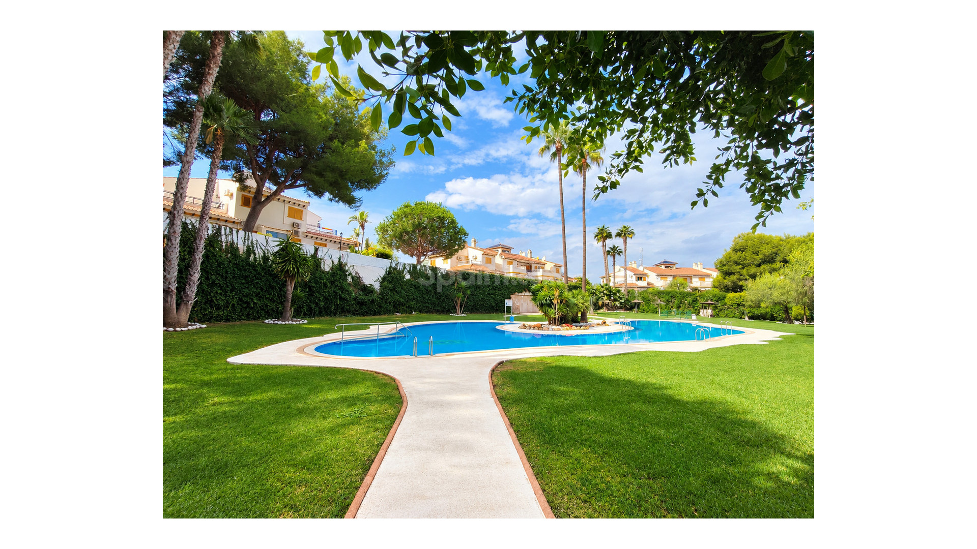 Resale - Apartment -
Mil Palmeras