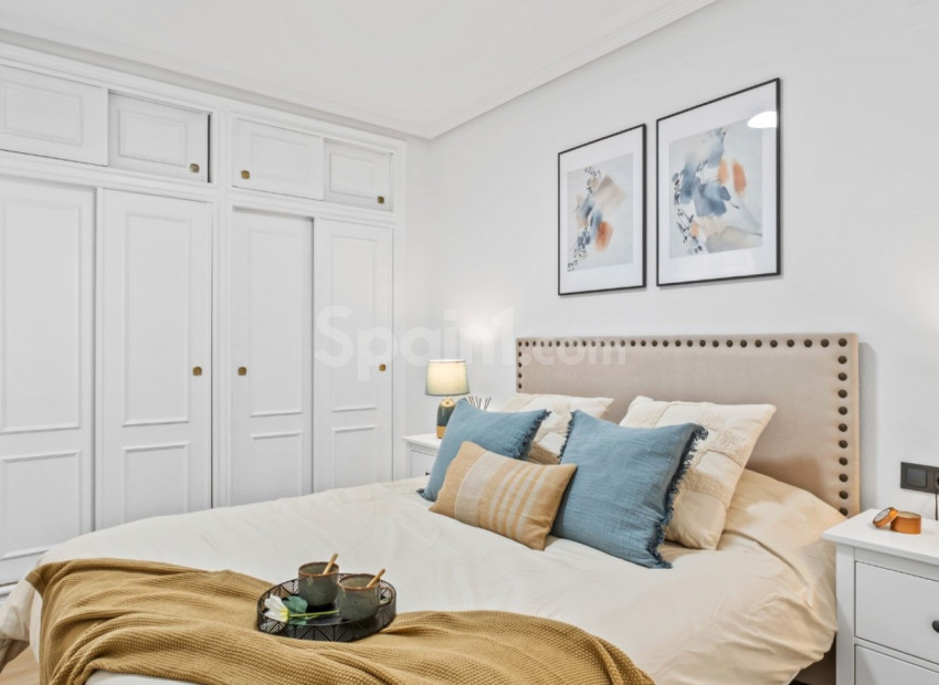 Resale - Apartment -
Orihuela Costa - La Florida