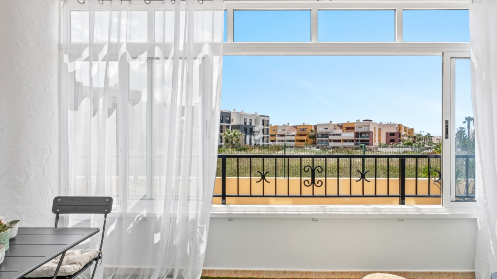 Resale - Apartment -
Orihuela Costa - La Florida