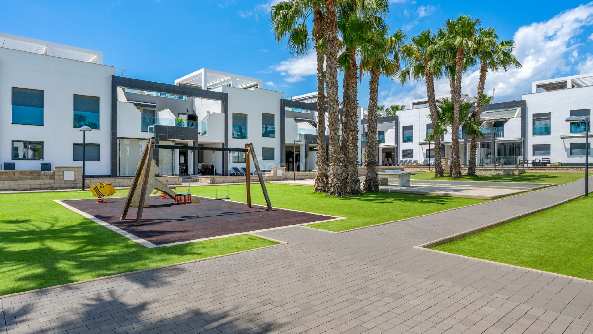 Resale - Apartment -
Orihuela Costa - La Zenia