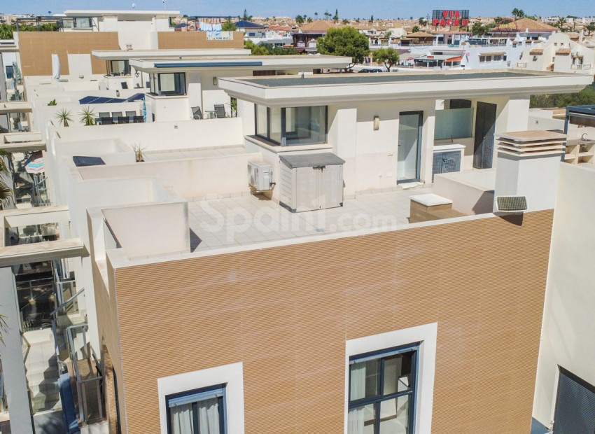 Resale - Apartment -
Orihuela Costa - La Zenia