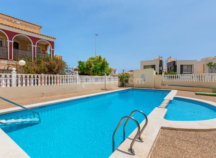 Resale - Apartment -
Orihuela Costa - La Zenia