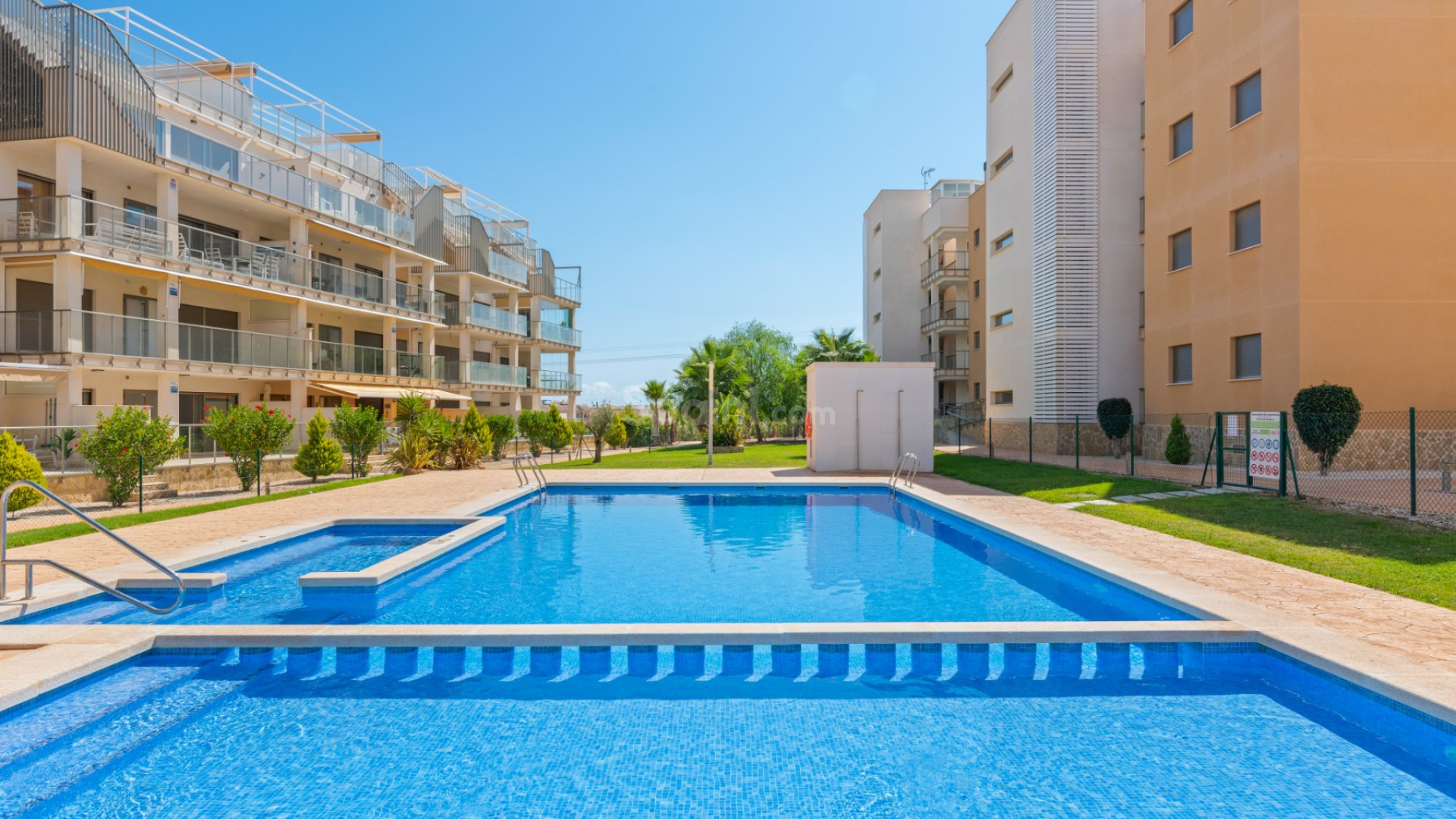 Resale - Apartment -
Orihuela Costa - Los Dolses