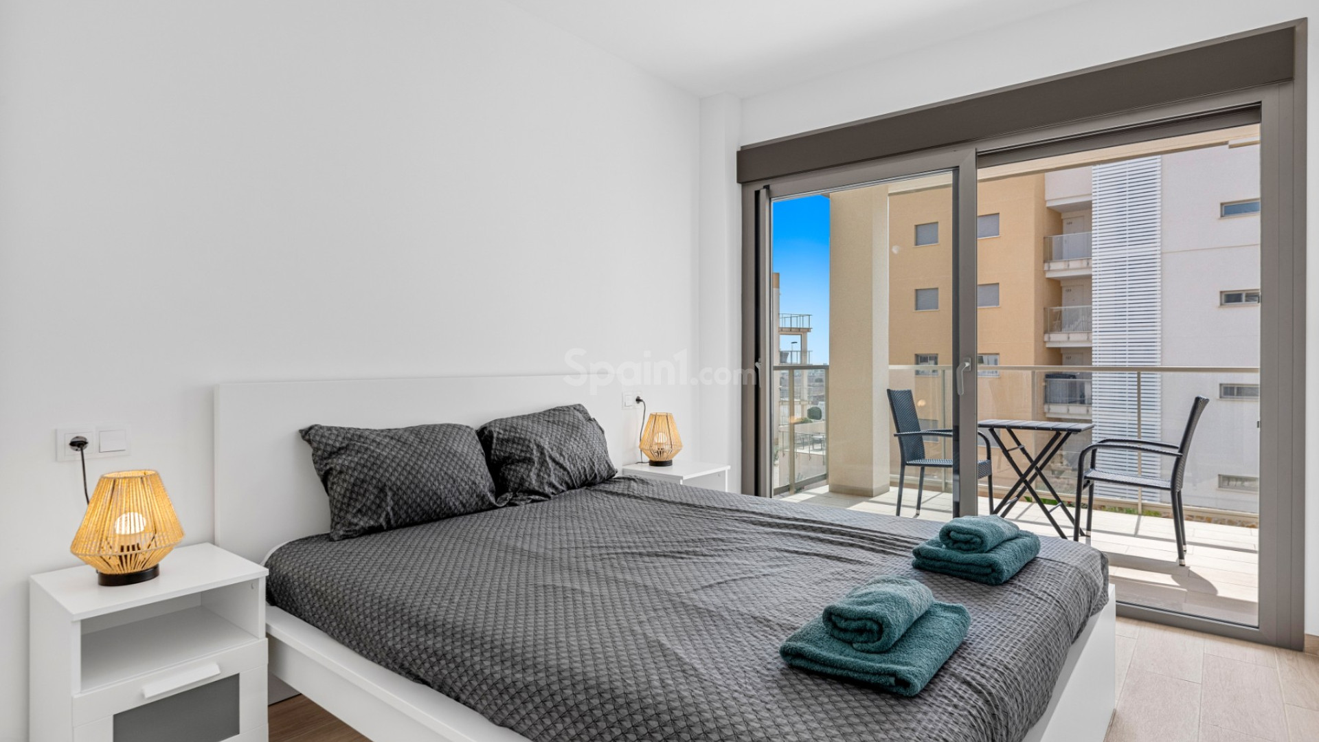 Resale - Apartment -
Orihuela Costa - Los Dolses