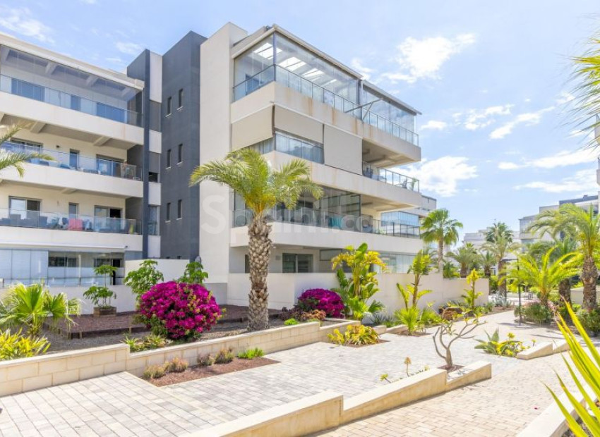 Resale - Apartment -
Orihuela Costa - Los Dolses