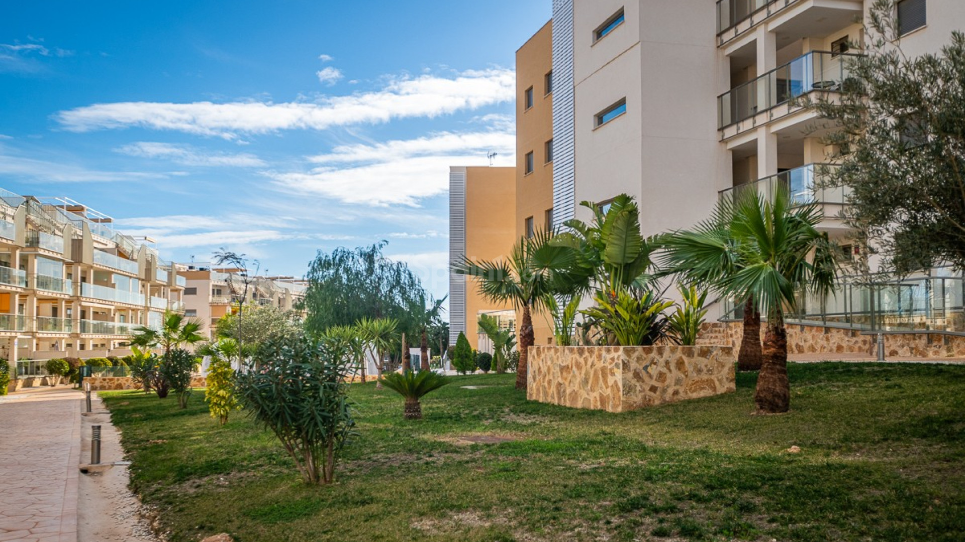 Resale - Apartment -
ORIHUELA COSTA - Los Dolses