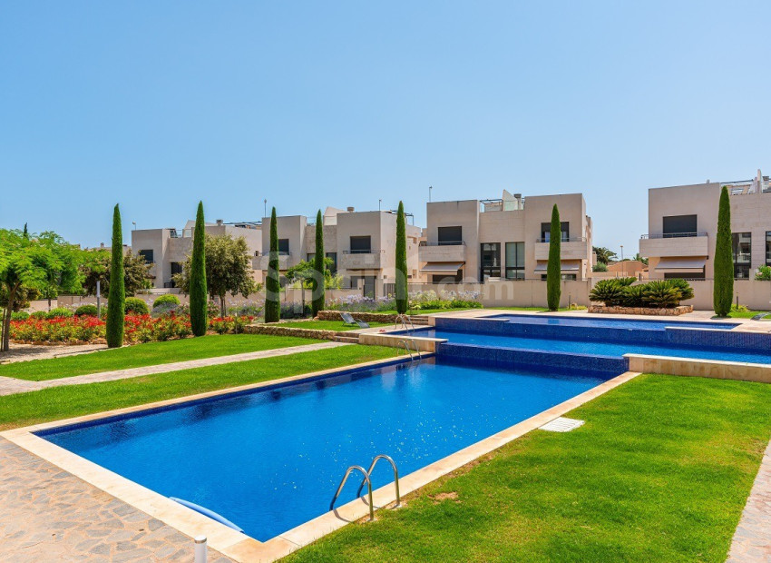 Resale - Apartment -
ORIHUELA COSTA - Orihuela Costa