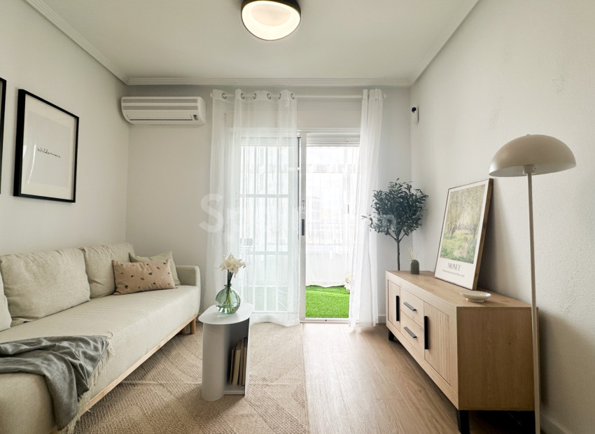 Resale - Apartment -
Orihuela Costa - Playa Flamenca