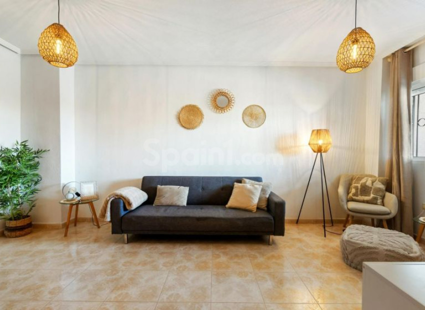 Resale - Apartment -
Orihuela Costa - Punta Prima