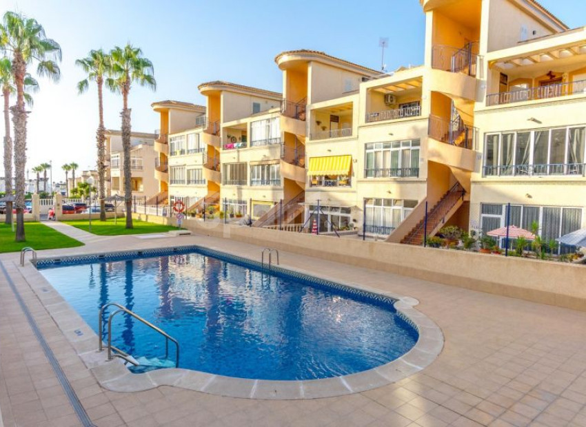 Resale - Apartment -
Orihuela Costa - Punta Prima