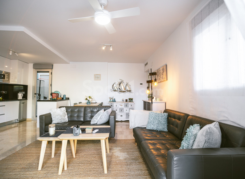 Resale - Apartment -
ORIHUELA COSTA - Villamartín-Las Filipinas