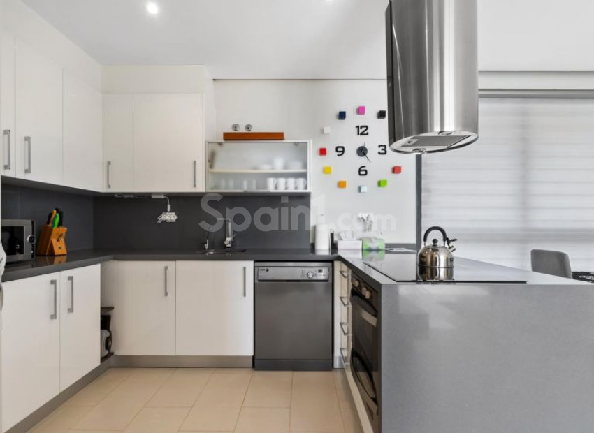 Resale - Apartment -
Orihuela Costa - Villamartin