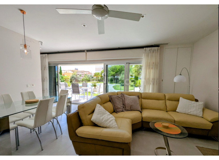 Resale - Apartment -
Orihuela Costa - Villamartin