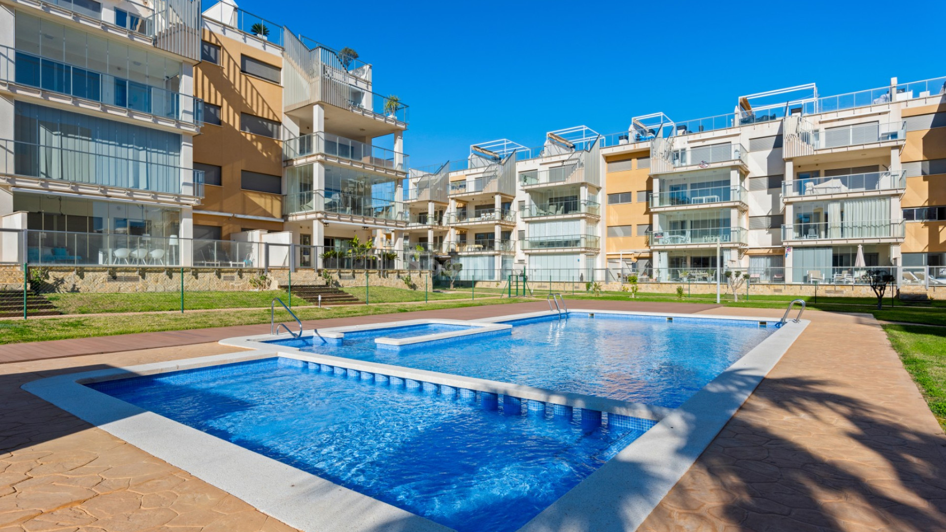 Resale - Apartment -
Orihuela Costa - Villamartin