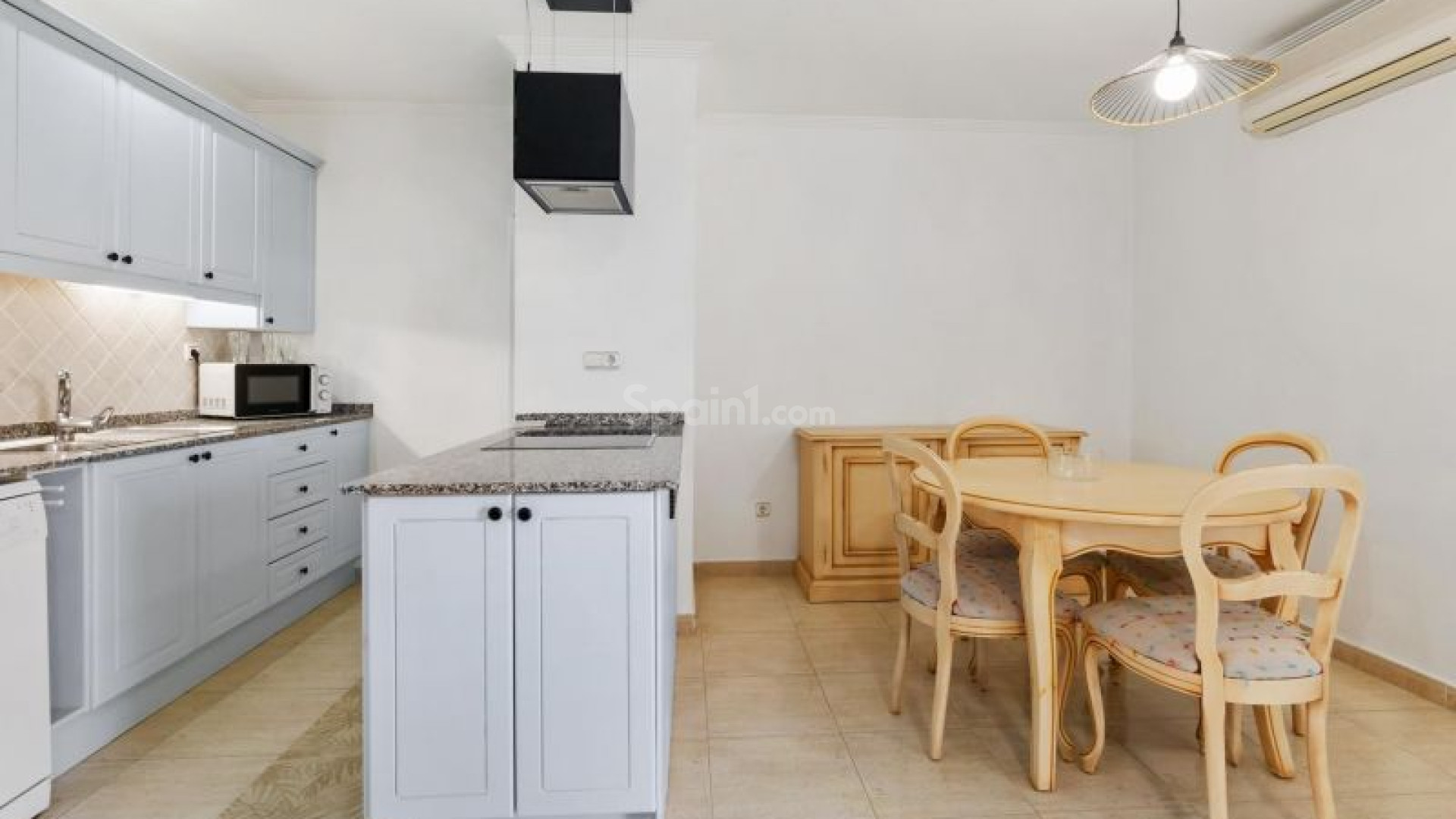 Resale - Apartment -
Orihuela Costa