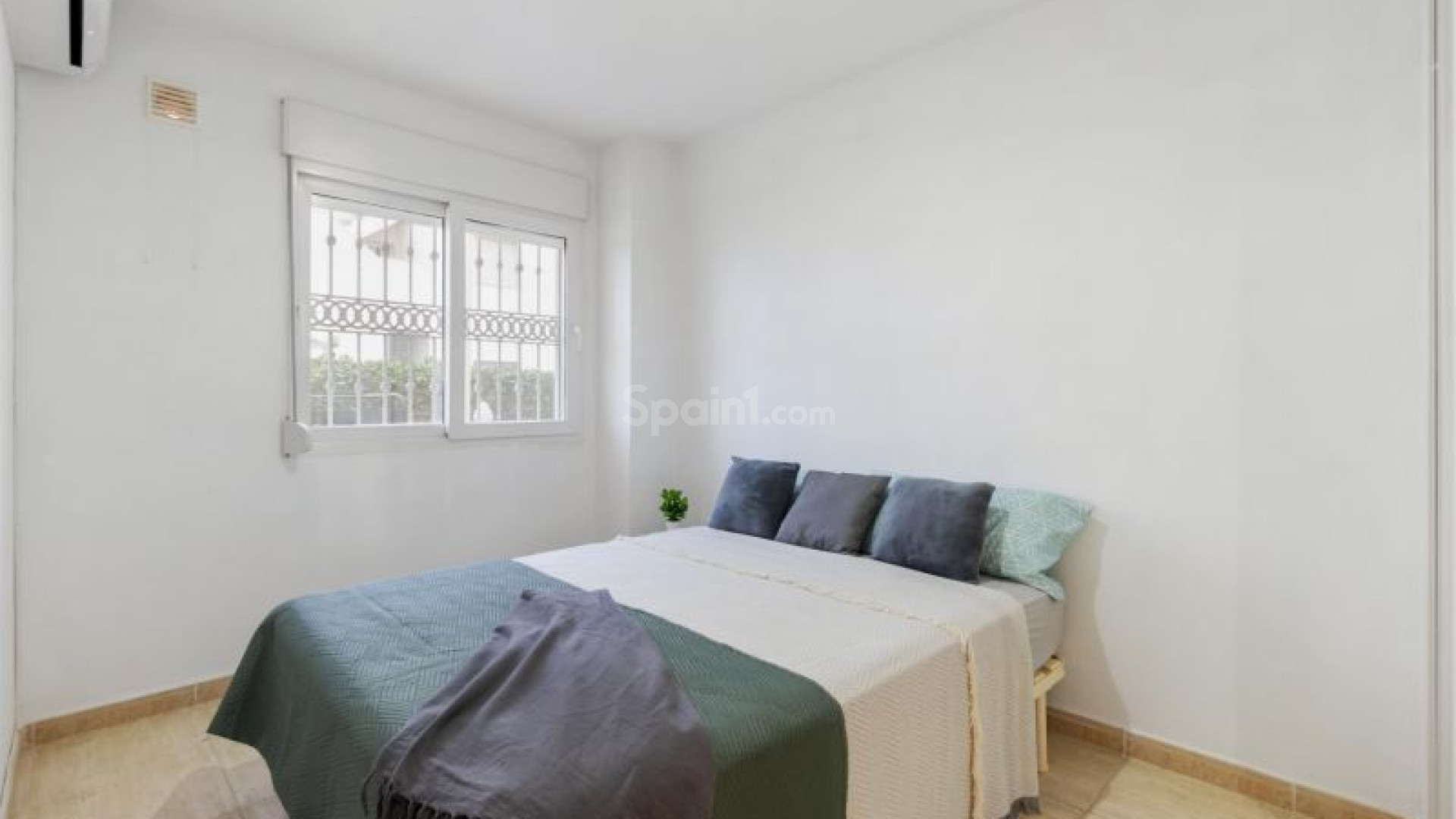 Resale - Apartment -
Orihuela Costa