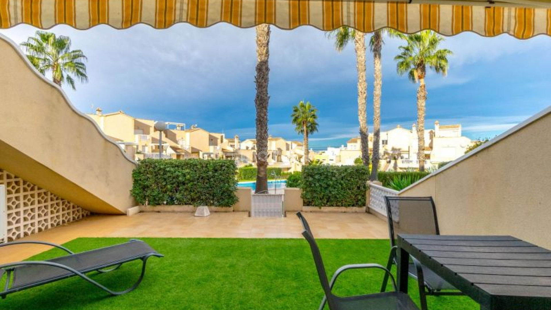 Resale - Apartment -
Orihuela Costa