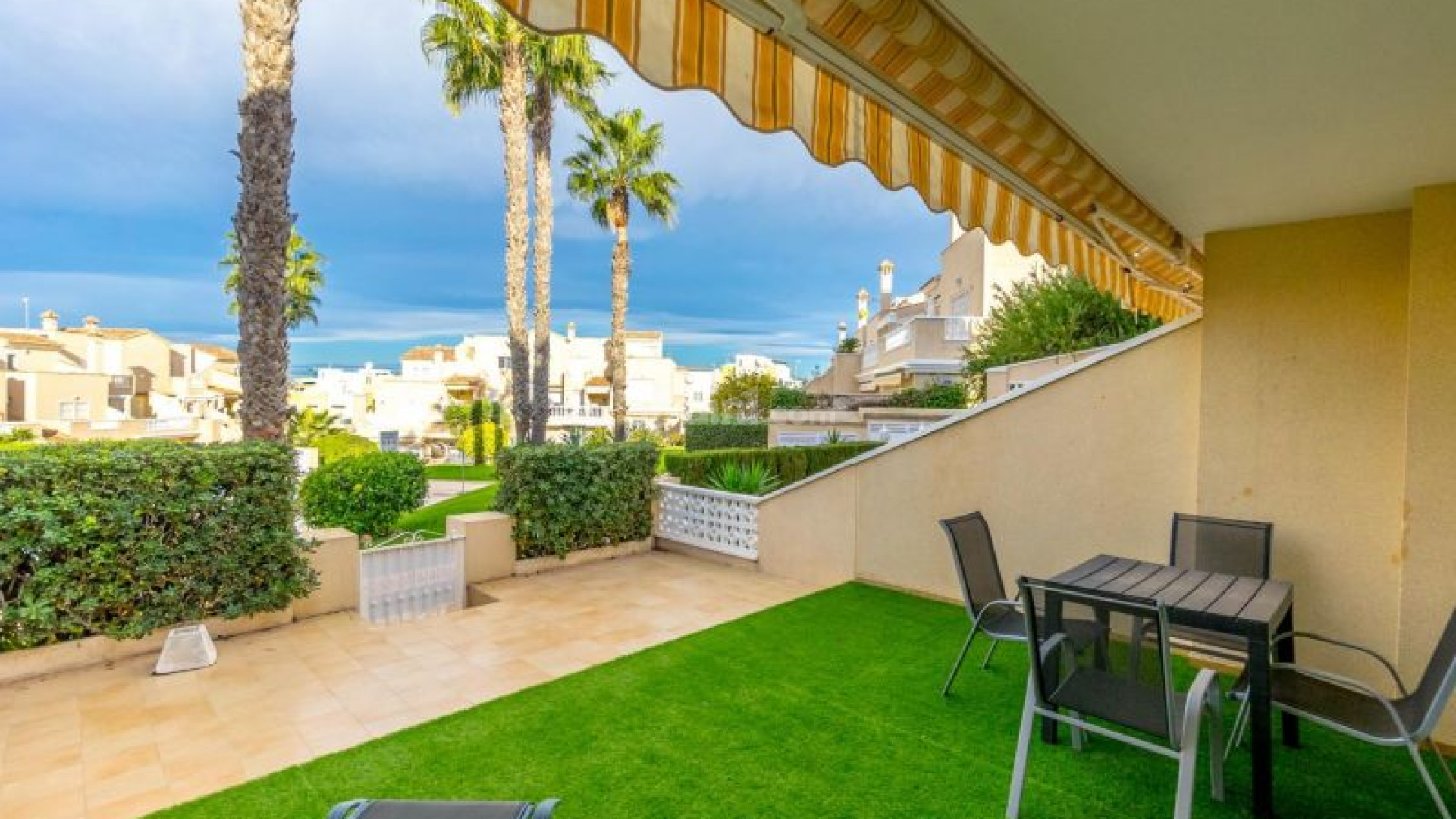 Resale - Apartment -
Orihuela Costa