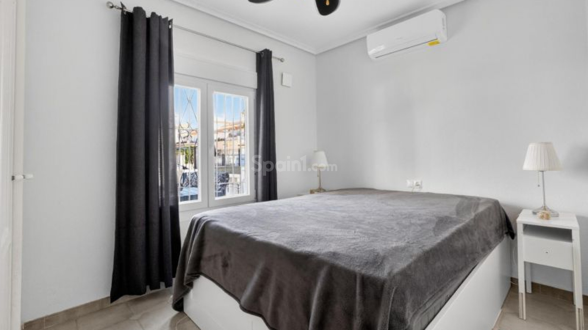 Resale - Apartment -
Orihuela - Playa Flamenca