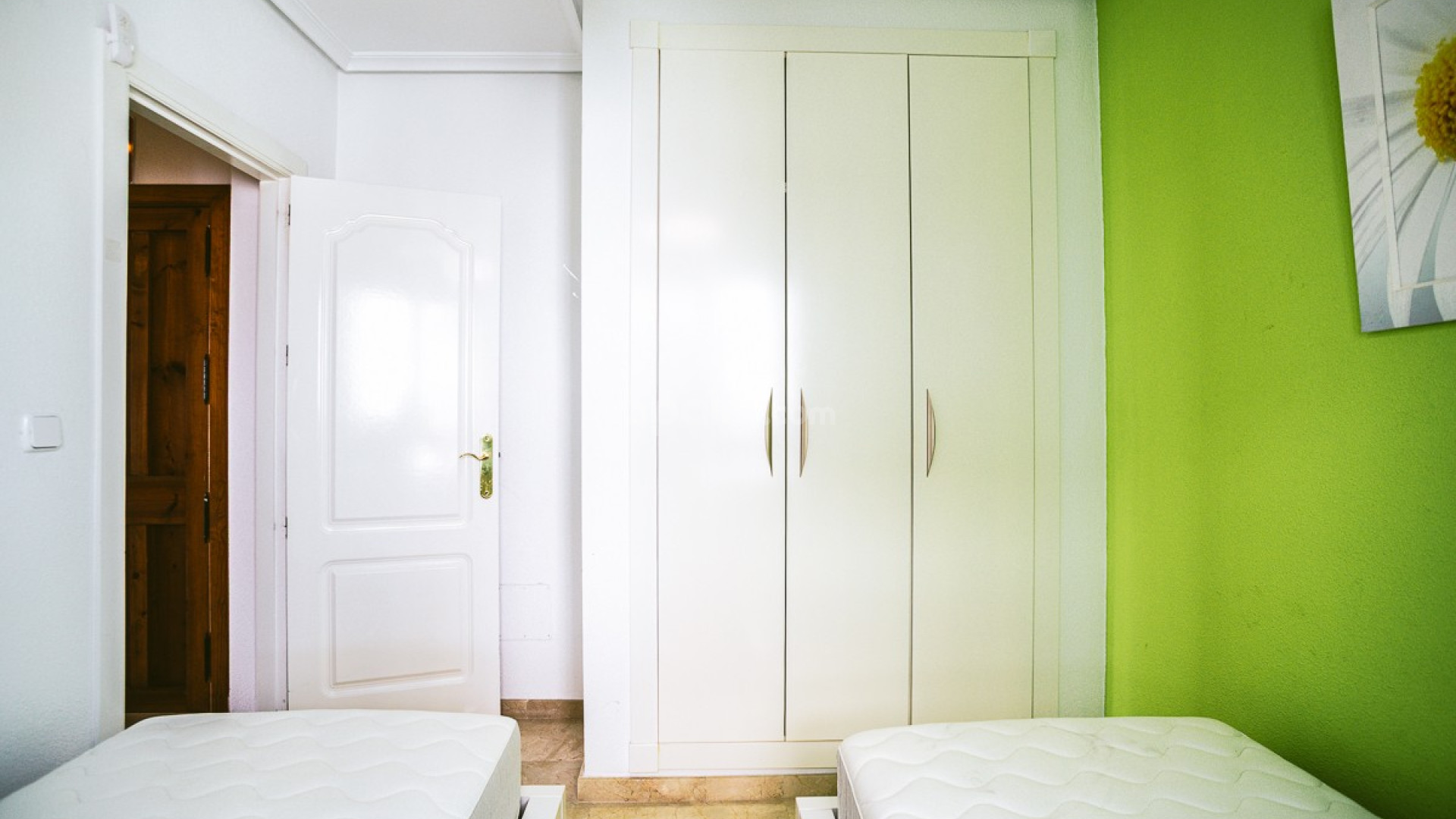 Resale - Apartment -
ORIHUELA - VILLAMARTÍN