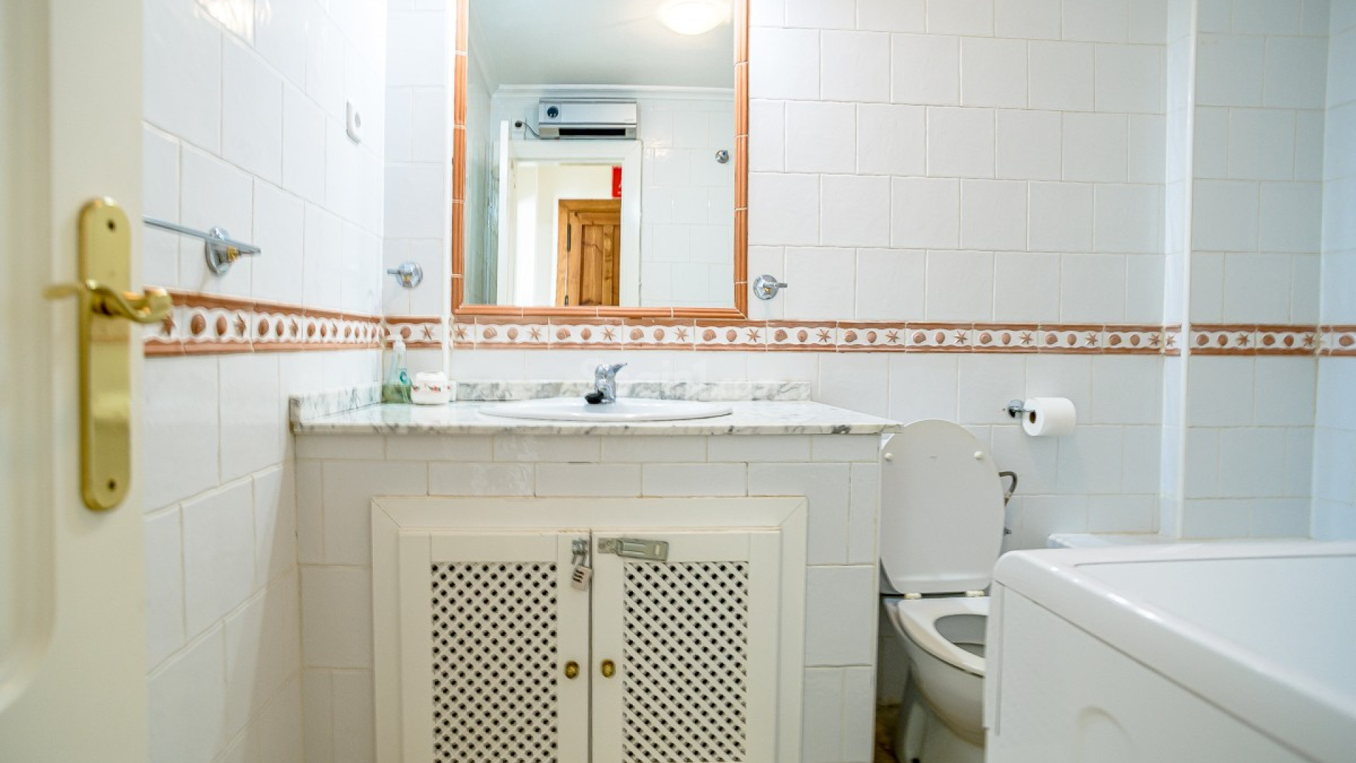 Resale - Apartment -
ORIHUELA - VILLAMARTÍN