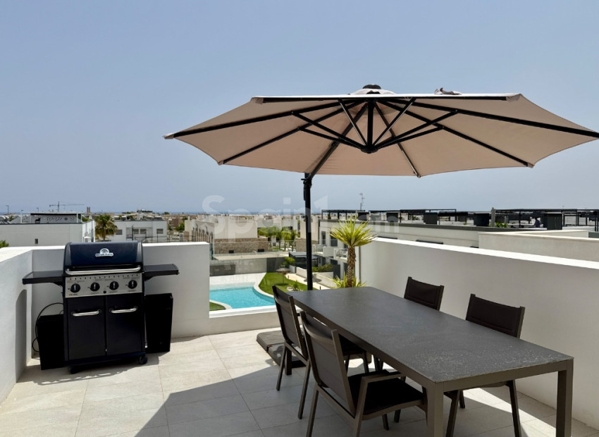 Resale - Apartment -
Pilar de la Horadada - Mil Palmeras