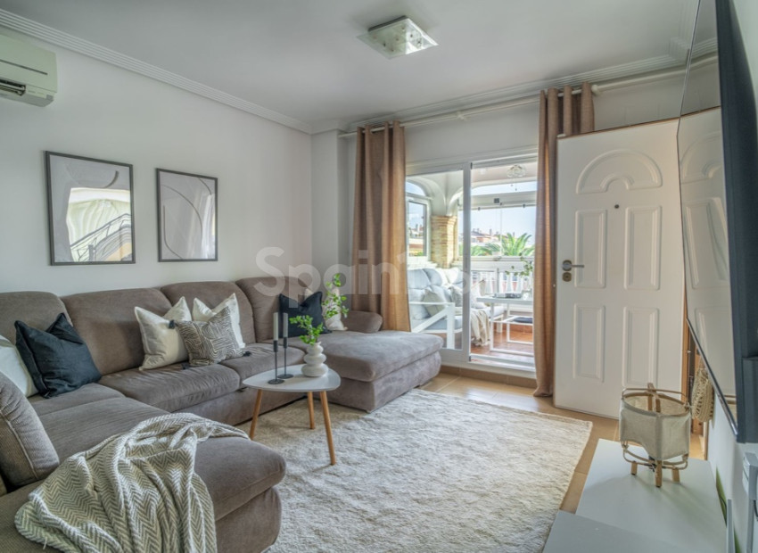 Resale - Apartment -
Playa Flamenca - Zeniamar