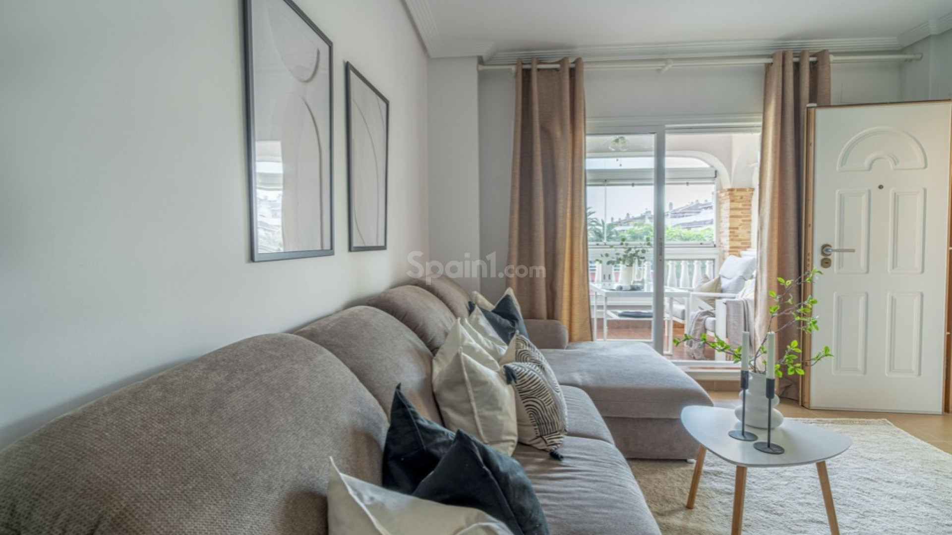 Resale - Apartment -
Playa Flamenca - Zeniamar